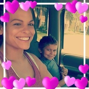 Meet your Posher, Elizabeth